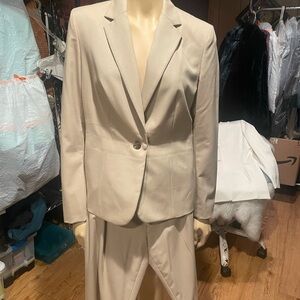 Jones New York Cream Blazer & Suit Jacket